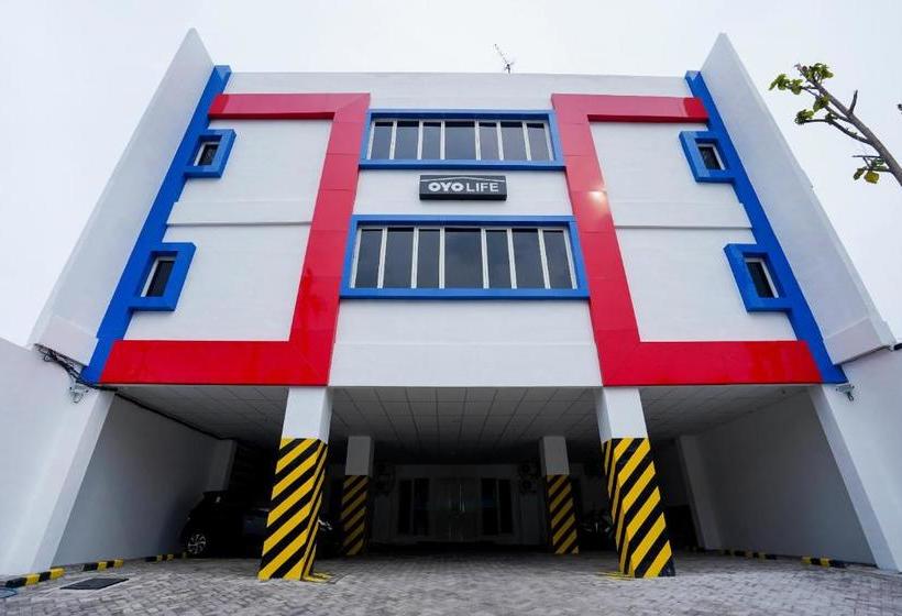 בית מלון כפרי Oyo Life 2462 Kost Surabaya