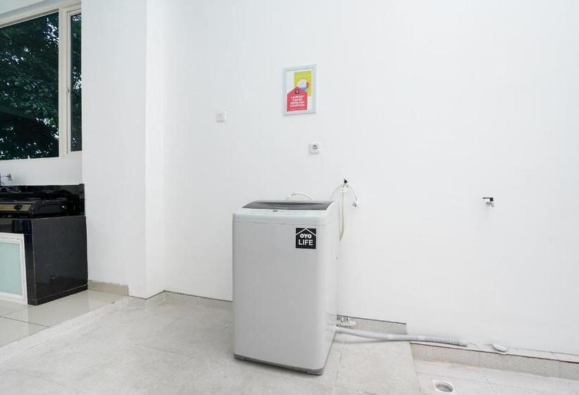 בית מלון כפרי Oyo Life 2462 Kost Surabaya