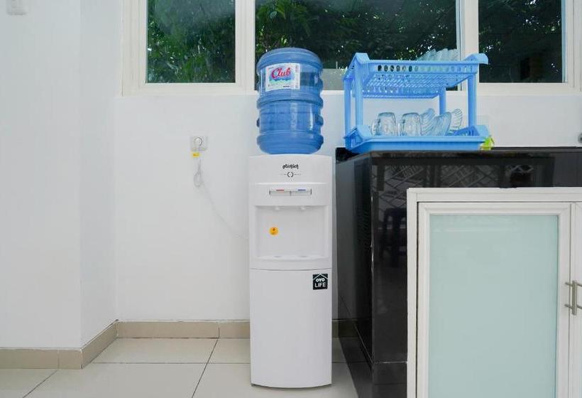 בית מלון כפרי Oyo Life 2462 Kost Surabaya