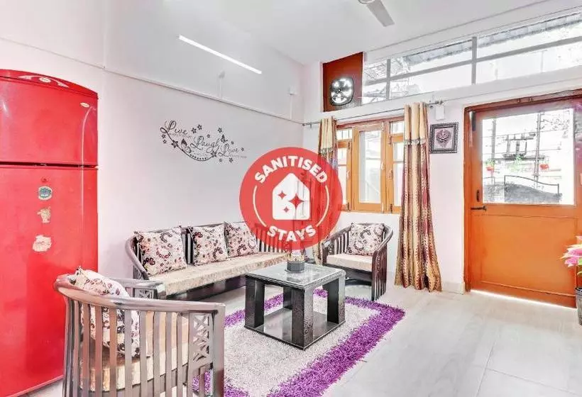 پانسیون Oyo Home 33441 Virasat Homestay