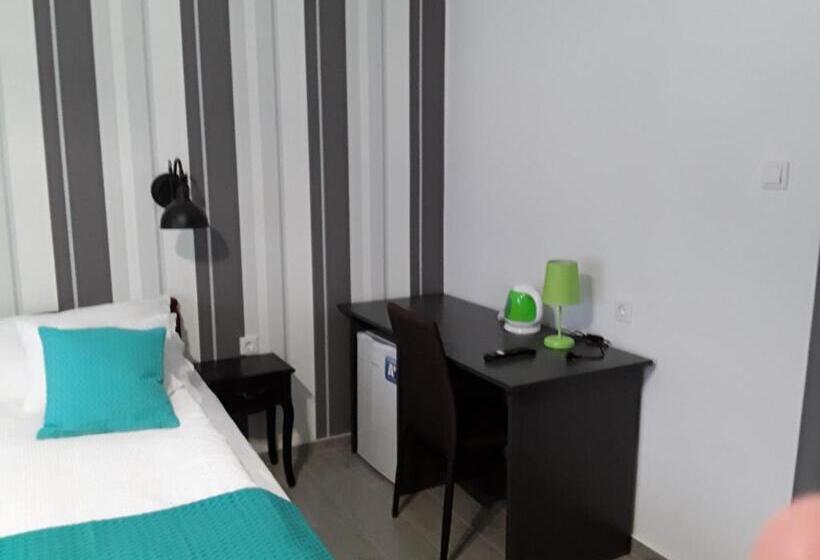 פנסיון Tornácos Vendégház Tápiószentmárton