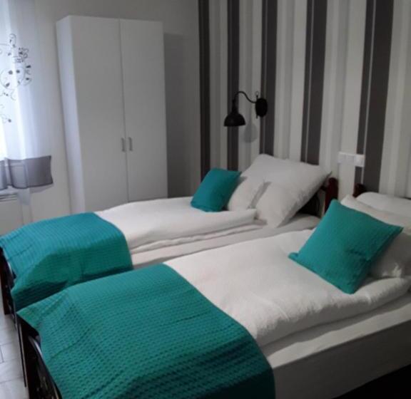 פנסיון Tornácos Vendégház Tápiószentmárton