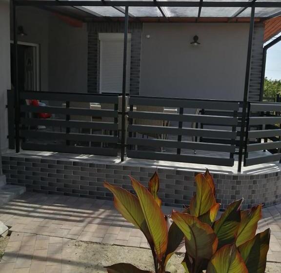 פנסיון Tornácos Vendégház Tápiószentmárton