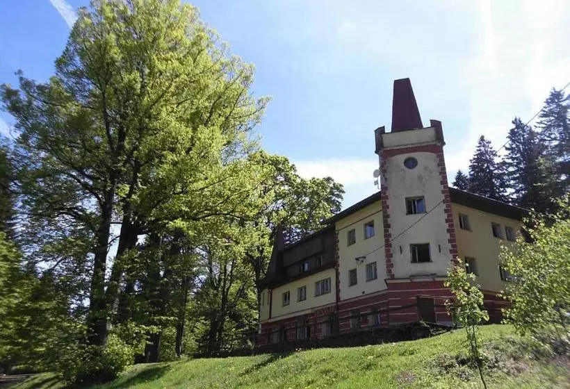 ペンション Turistická Ubytovna Zámeček