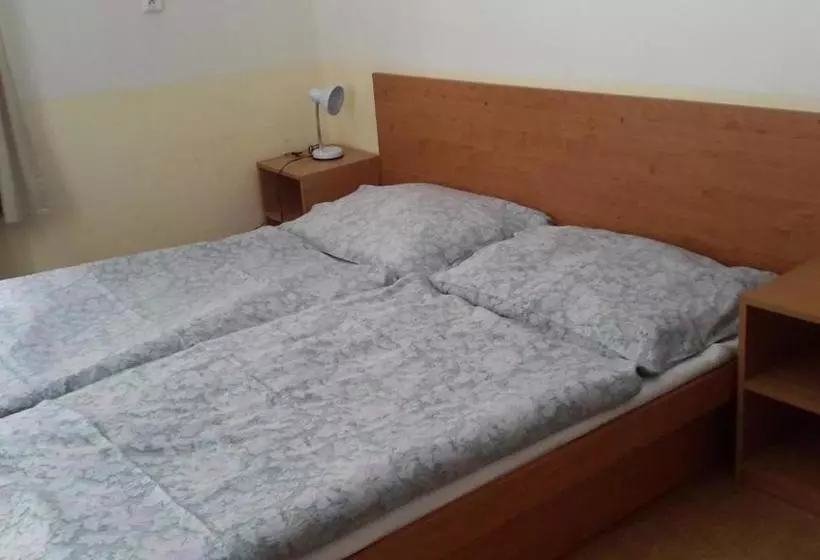 ペンション Turistická Ubytovna Zámeček