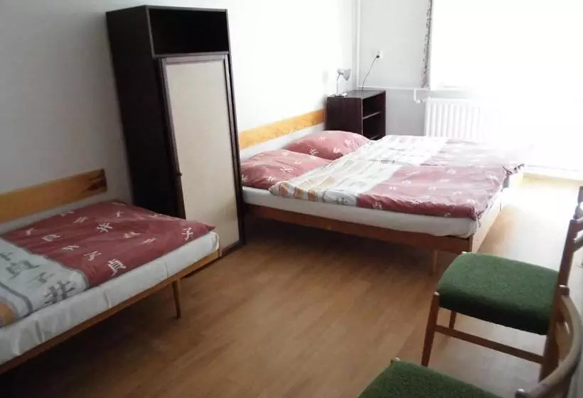 ペンション Turistická Ubytovna Zámeček