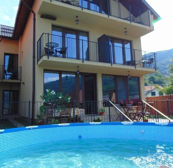 פנסיון Vila Golful Dunării