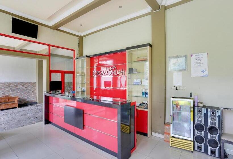 Urbanview Hotel Bergas Indah Bandungan By Reddoorz