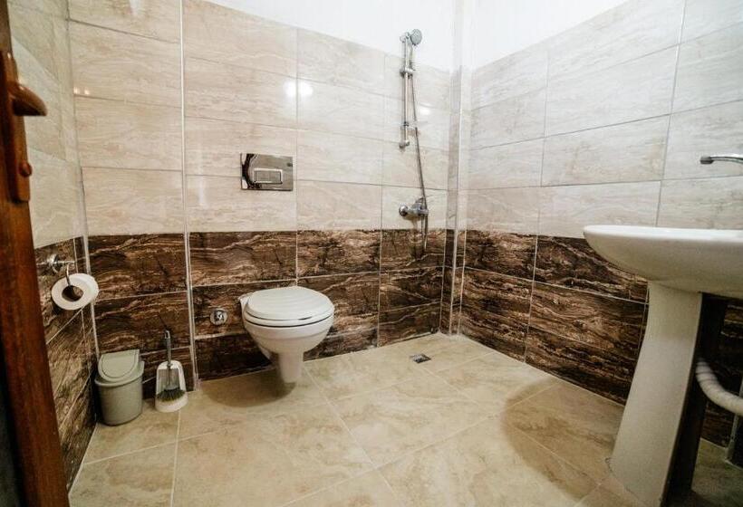 تختخواب و صبحانه Eucalyptus Pension