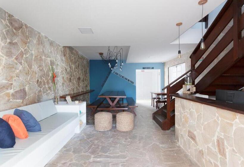 Brecha Hostel & Rooftop Maragogi