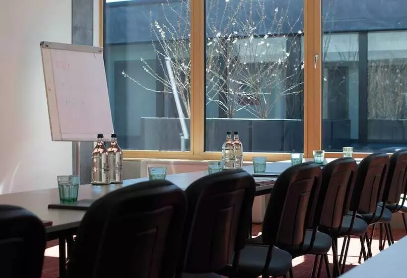 ホテル The Bowling