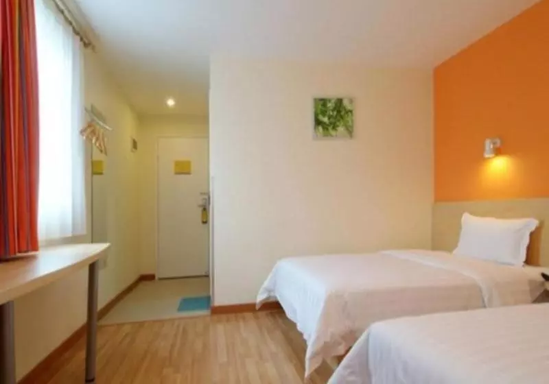 Hotelli 7days Inn Ezhou Wuchang Avenue Dongjiang International