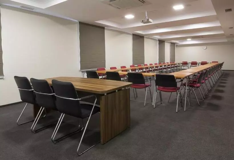 Hotelli Optima Collection Chernihiv