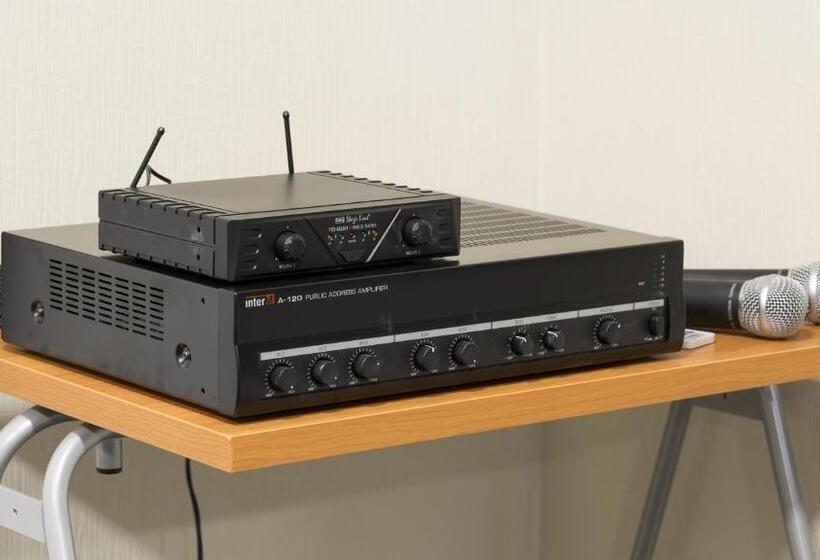 בית מלון כפרי Optima Collection Chernihiv