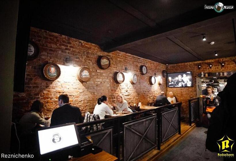 בית מלון כפרי Optima Collection Chernihiv