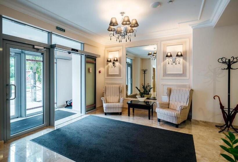 בית מלון כפרי Optima Collection Chernihiv