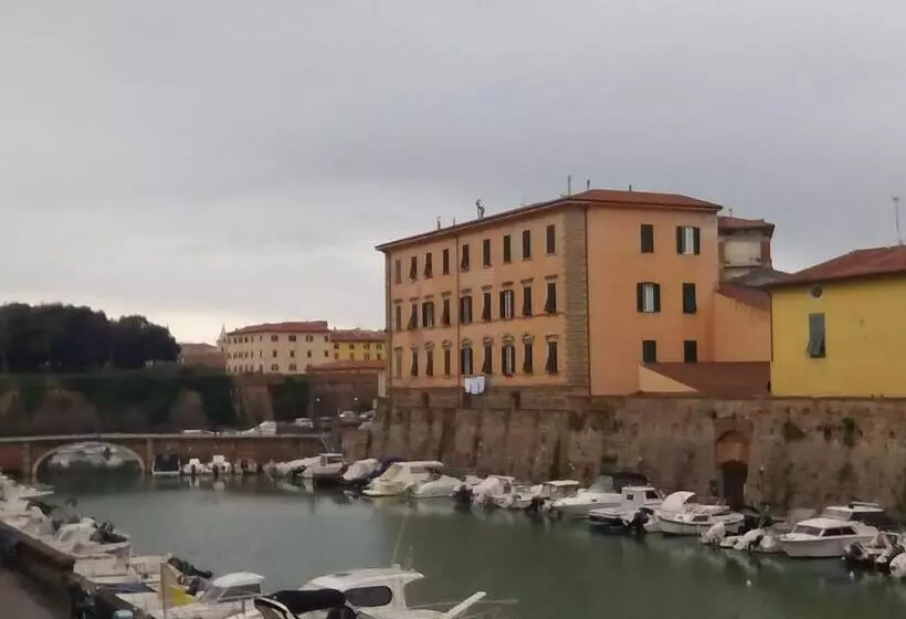 Aamiaismajoitus (B&B) Dogana D Acqua Rooms & Art