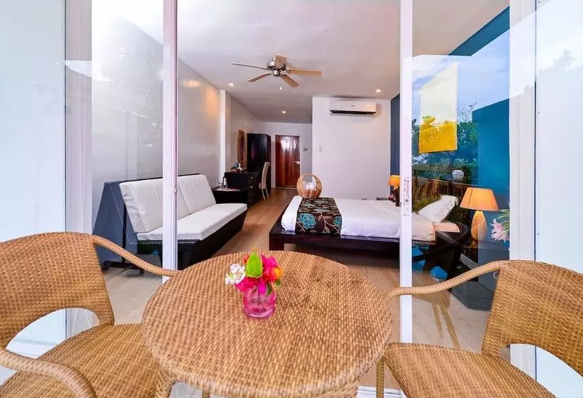 هتل Anda Cove Beach Retreat