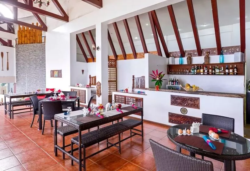 هتل Anda Cove Beach Retreat