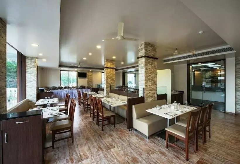 Hotelli New Leaf Achillea Chakan