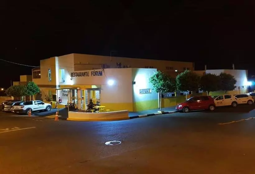 ホテル Pousada Forum