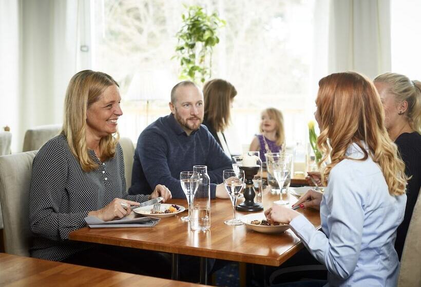 فندق Söråkers Herrgård