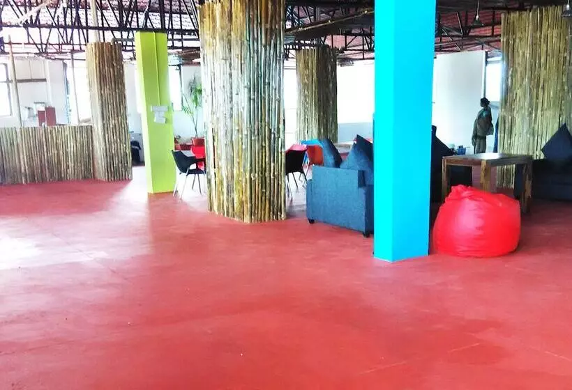 Hotelli Vedanta Wake Up   Coorg, Madikeri Town Center