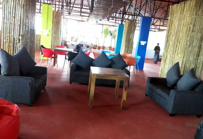 Hotelli Vedanta Wake Up   Coorg, Madikeri Town Center