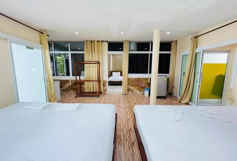 Majatalo Baan Suan Khun Yaiy