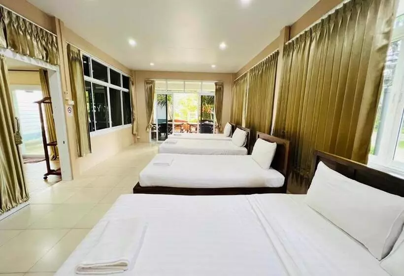 Majatalo Baan Suan Khun Yaiy