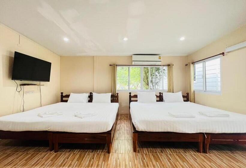 Pensão Baan Suan Khun Yaiy