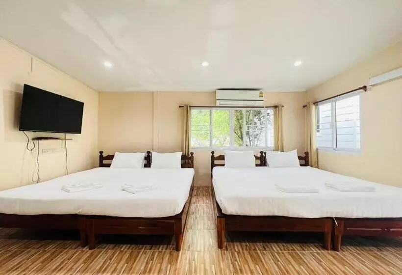 Majatalo Baan Suan Khun Yaiy