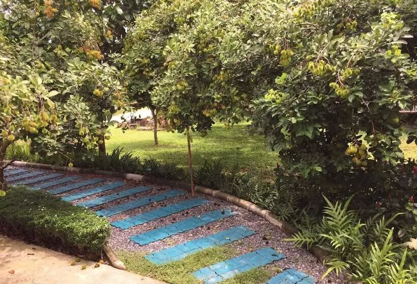 Majatalo Baan Suan Khun Yaiy