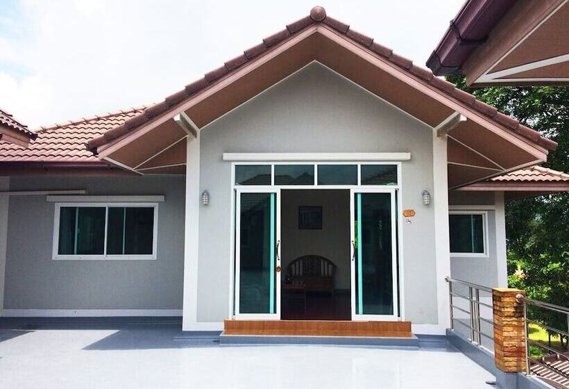 Pensão Baan Suan Khun Yaiy