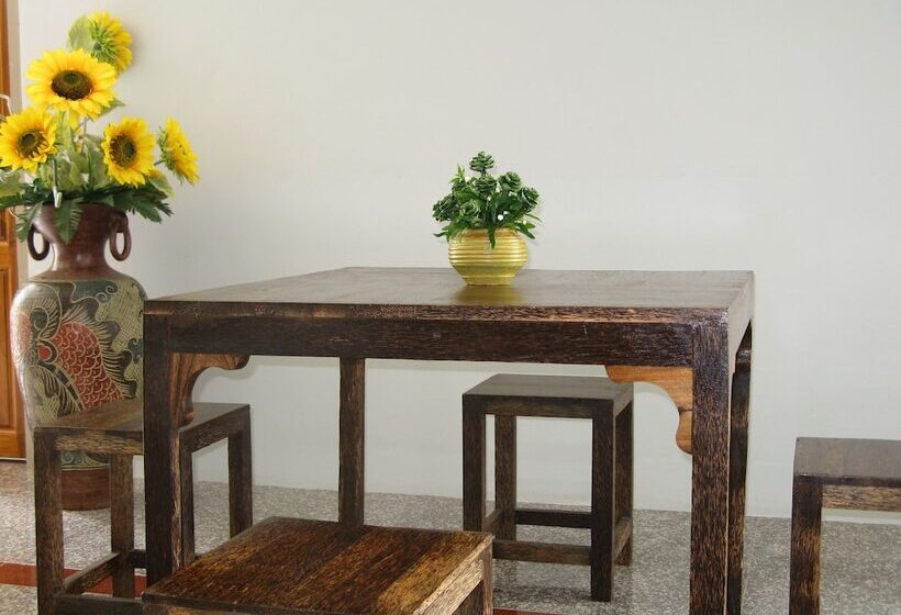 Pensão Baan Suan Khun Yaiy