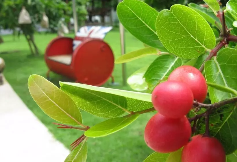 Majatalo Baan Suan Khun Yaiy