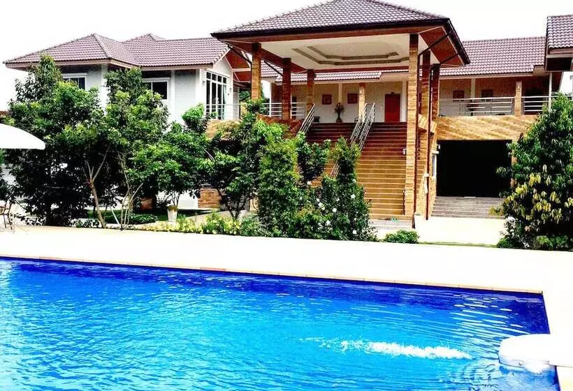 Majatalo Baan Suan Khun Yaiy