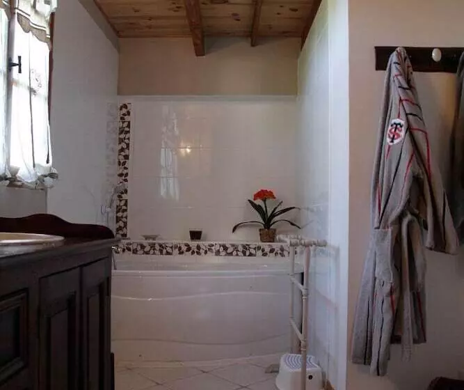 Aamiaismajoitus (B&B) La Grange De Briac