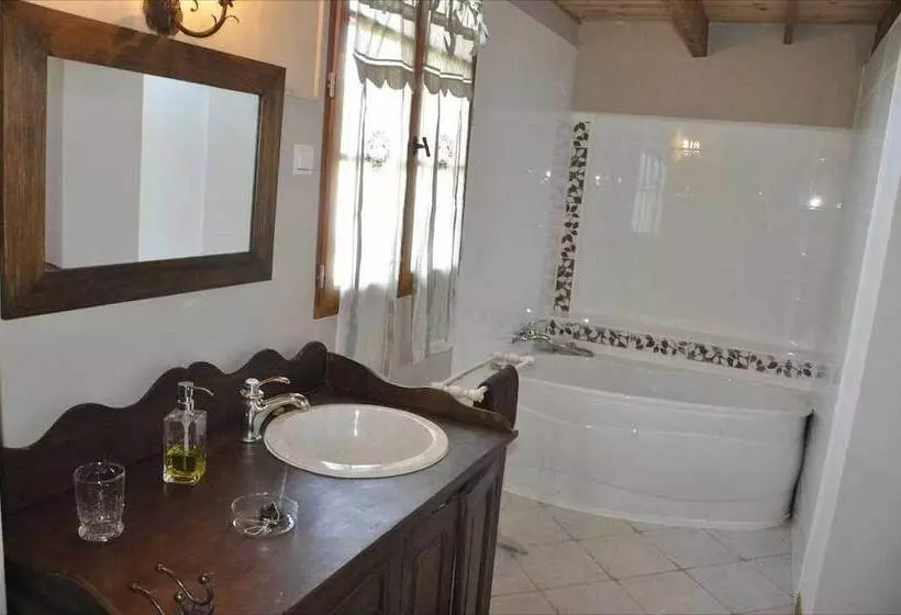 Aamiaismajoitus (B&B) La Grange De Briac