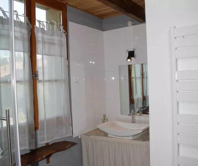 Aamiaismajoitus (B&B) La Grange De Briac