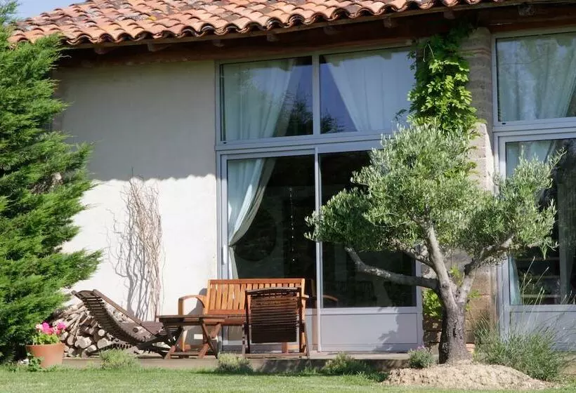 Aamiaismajoitus (B&B) La Grange De Briac