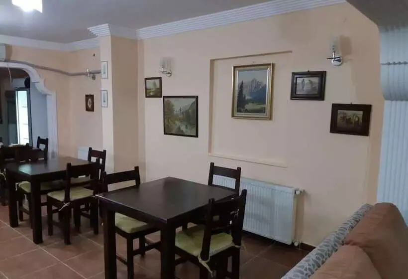 ホテル Cebeci Kutlu Apart