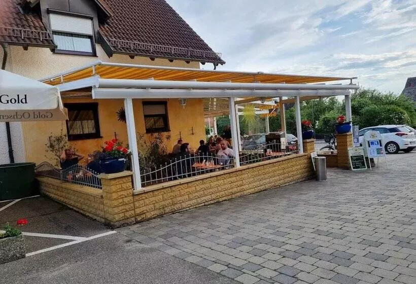 Hotelli Gasthof Zur Sonne