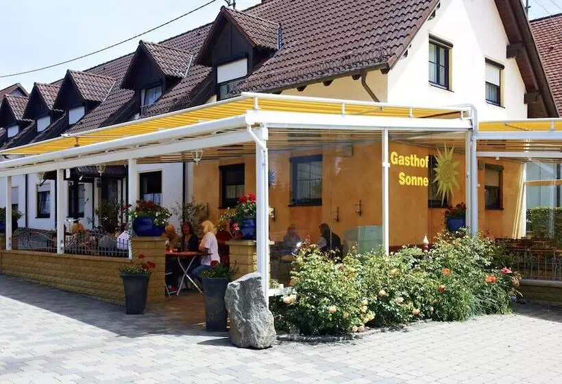 Hotelli Gasthof Zur Sonne