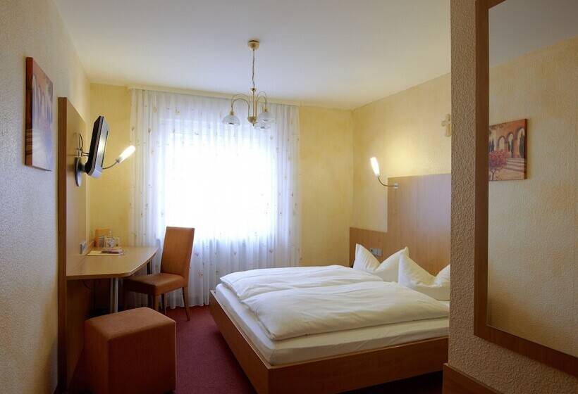 Отель Gasthof Zur Sonne