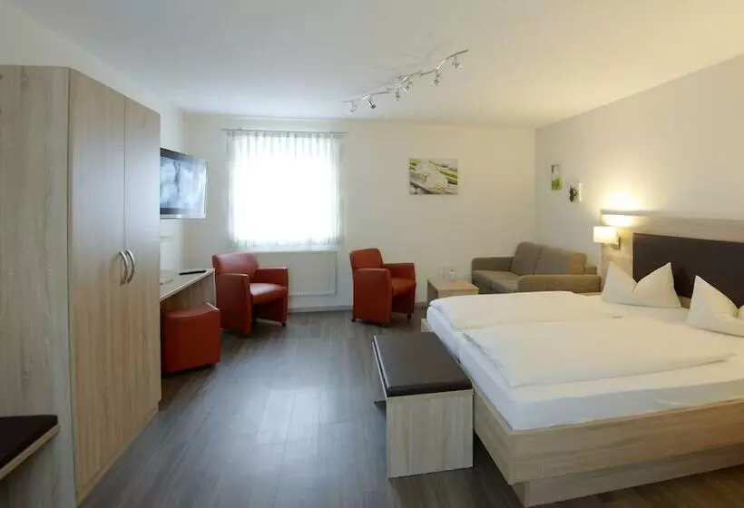 Hotelli Gasthof Zur Sonne