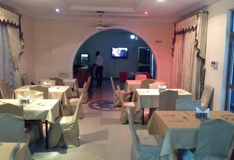 Hotelli His Royal Vico