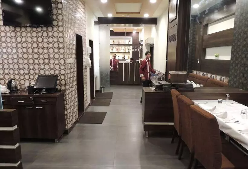 ホテル Kashish International