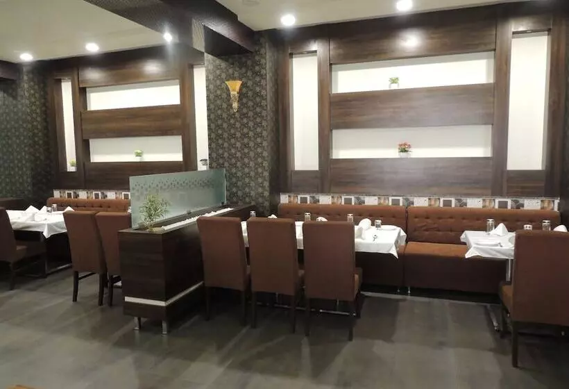 ホテル Kashish International