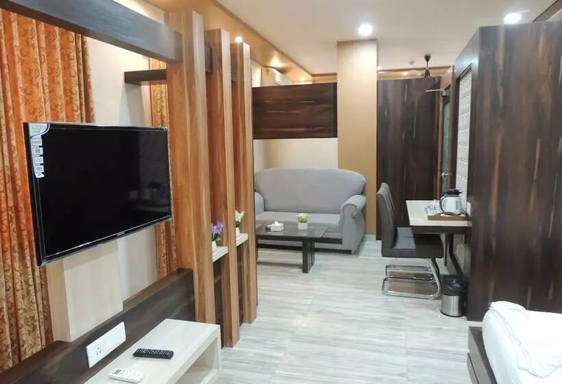 ホテル Kashish International